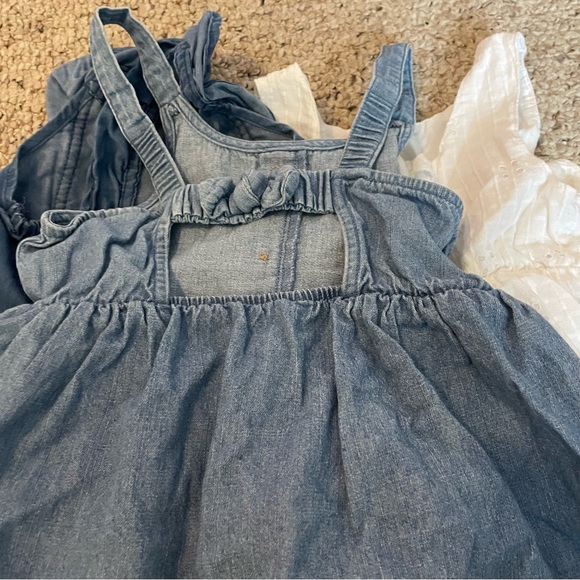 Blue and White Sleeveless Dresses - Picture 4 of 4